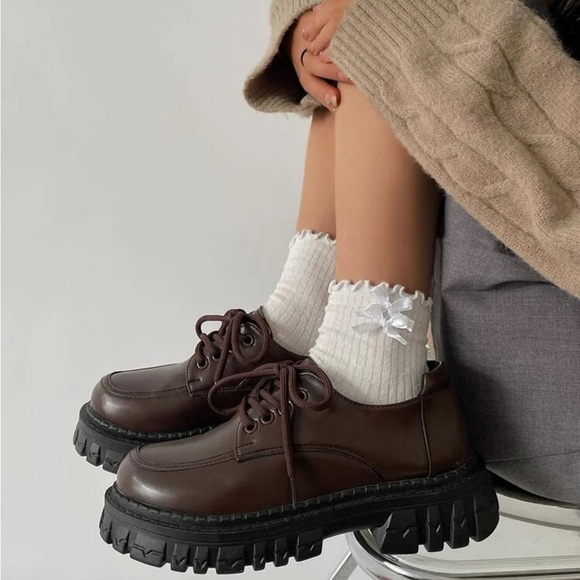 Monochrome Oxford Shoes 👞 - Picture 5 of 8